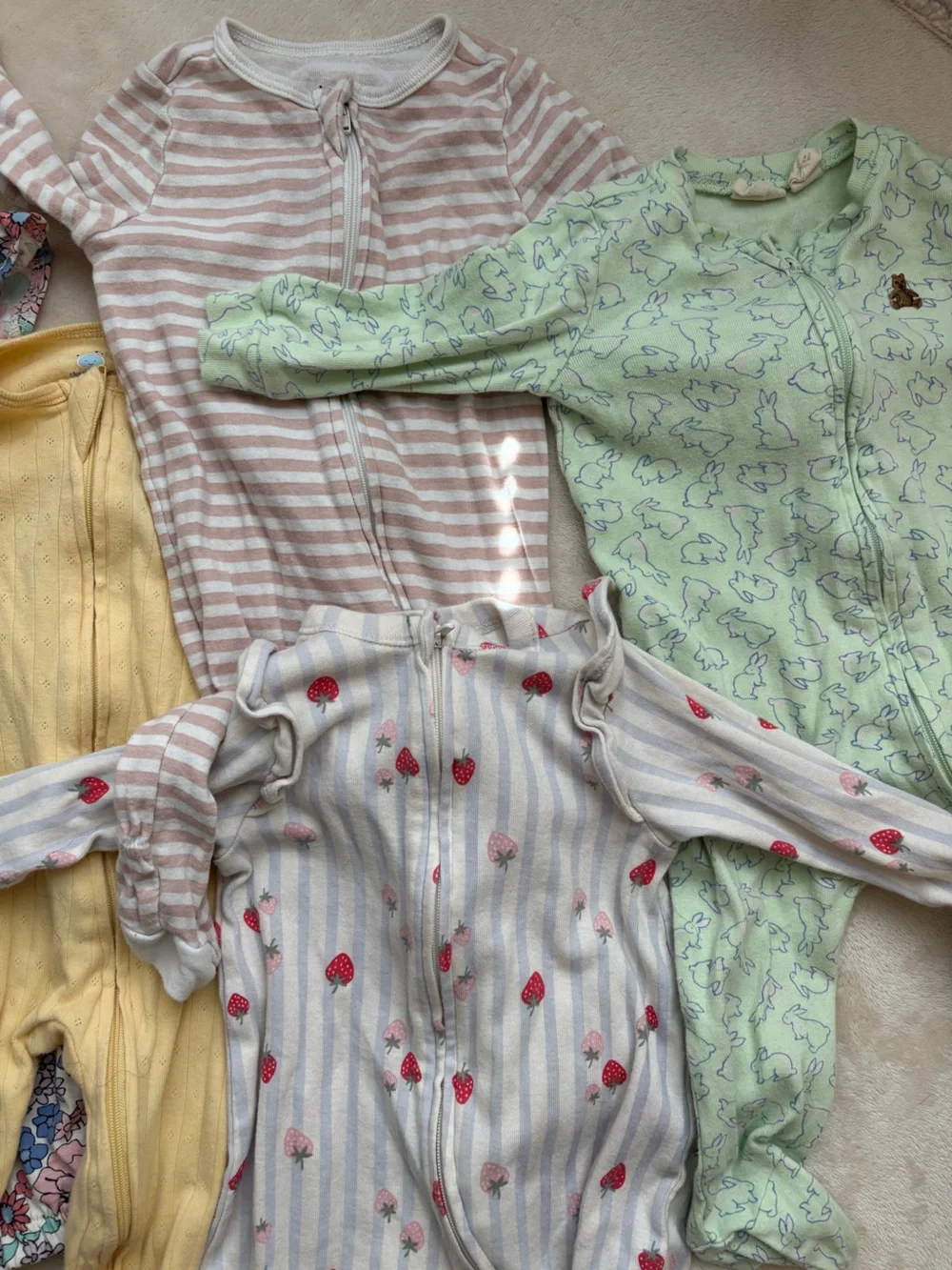 Baby girl lot of 5 sleepers size 3-6 month gap old navy Romper Jessica Simpson